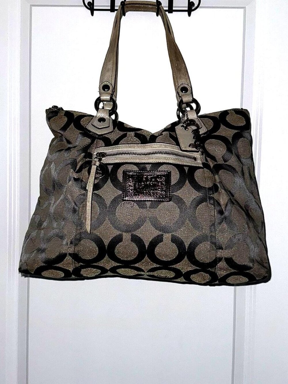 Coach Signature C Canvas Shoulder Purse – Gray Logo Handbag